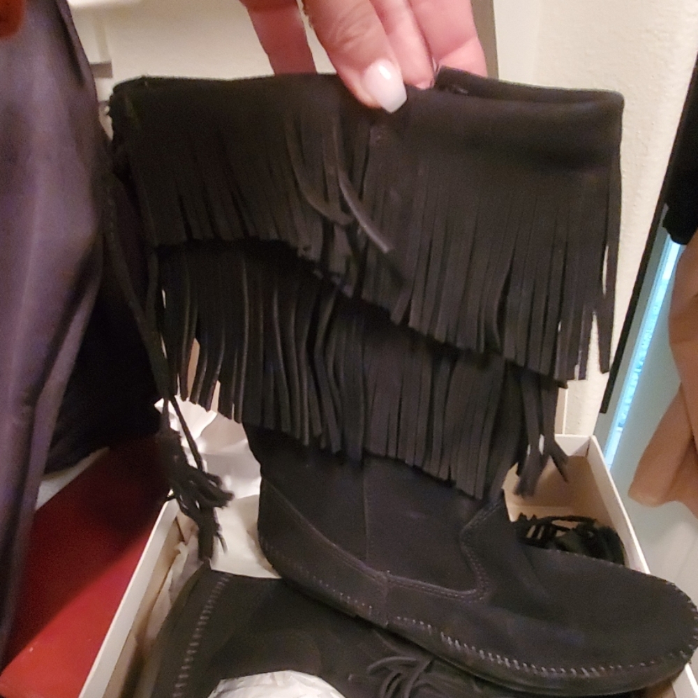 Minnetonka moccasin size 10/ 40 Euro